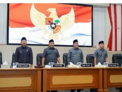 Paripurna ke-18 Sampaikan pandangan Umum Fraksi-Fraksi DPRD