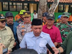 Wabup Andreas Tinjau Lokasi Bencana di Cicurug, Pastikan Penanganan dan Bantuan untuk Warga Terdampak